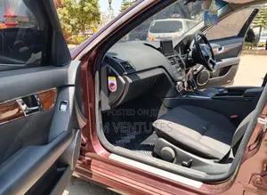 Mercedes-Benz C200 2009 Burgundy