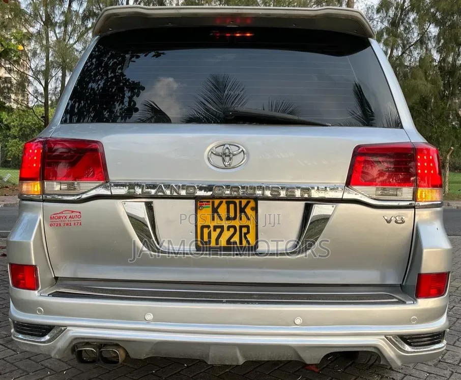 Toyota Land Cruiser 2014