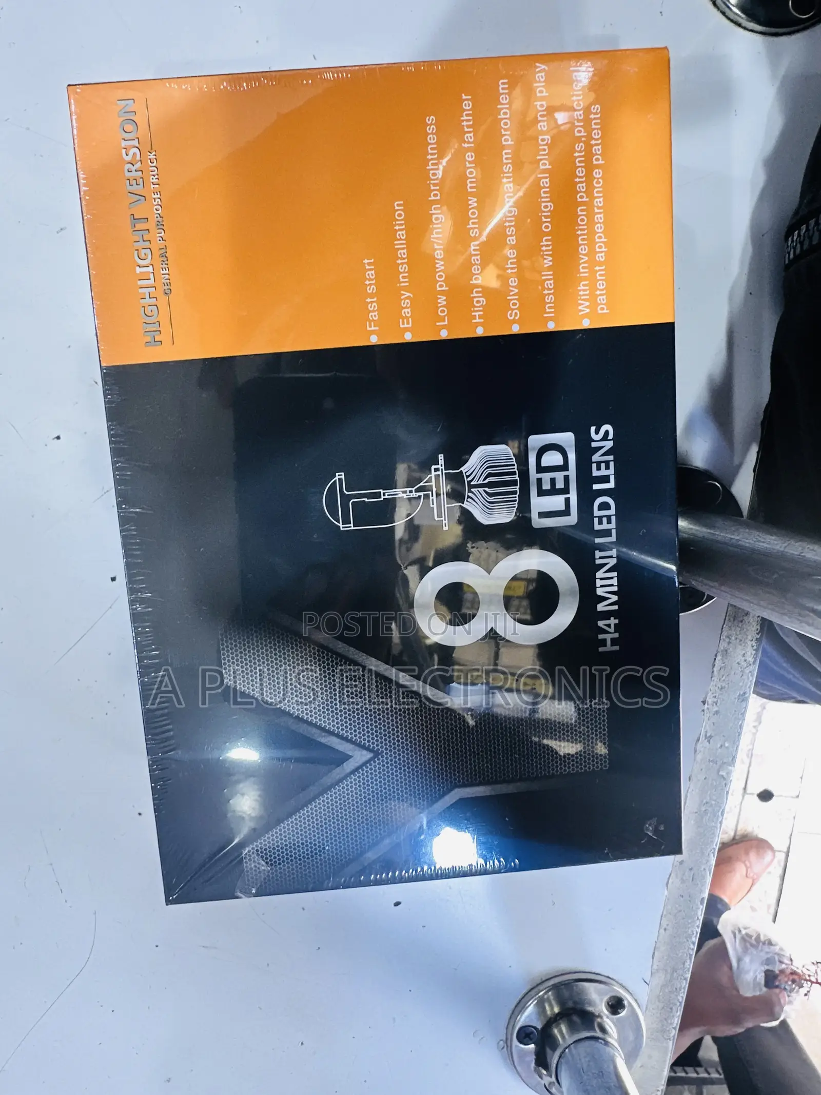 Y8 H4 Mini Projector Headlights - Energy Efficient Bright Bulbs