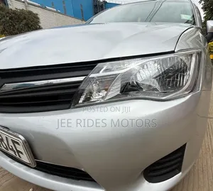 Toyota Corolla Fielder 2014