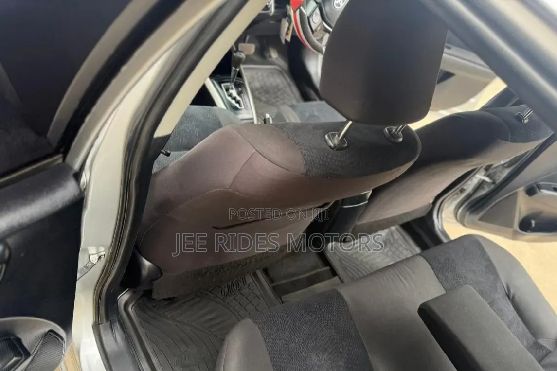 Toyota Corolla Fielder 2014