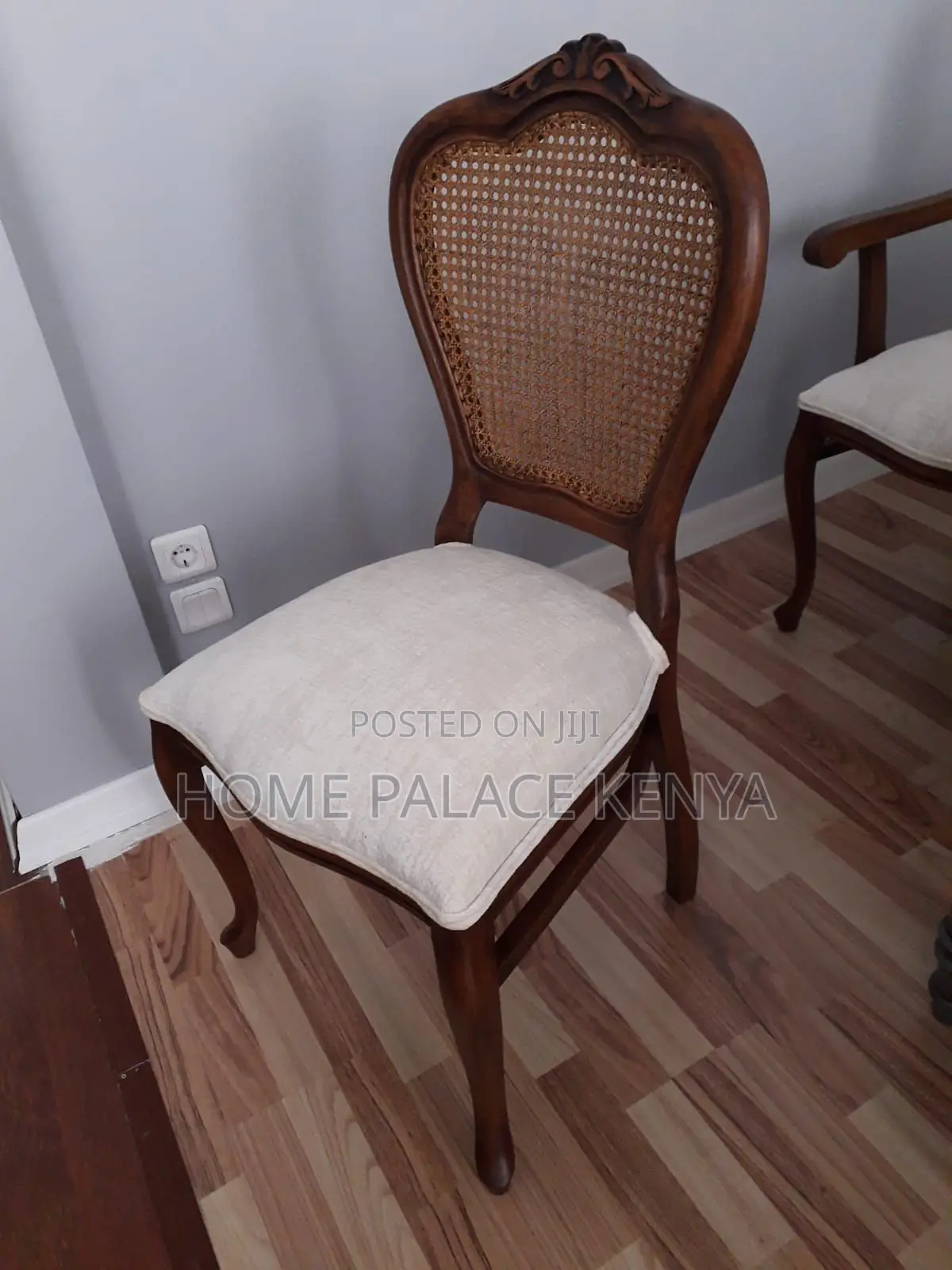 Dining Chair; Elegant Contemporary Dining Chair for Home