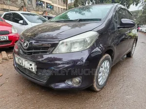 Toyota Vitz 2012 Maroon