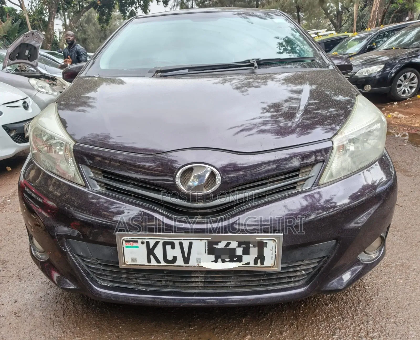 Toyota Vitz 2012 Maroon