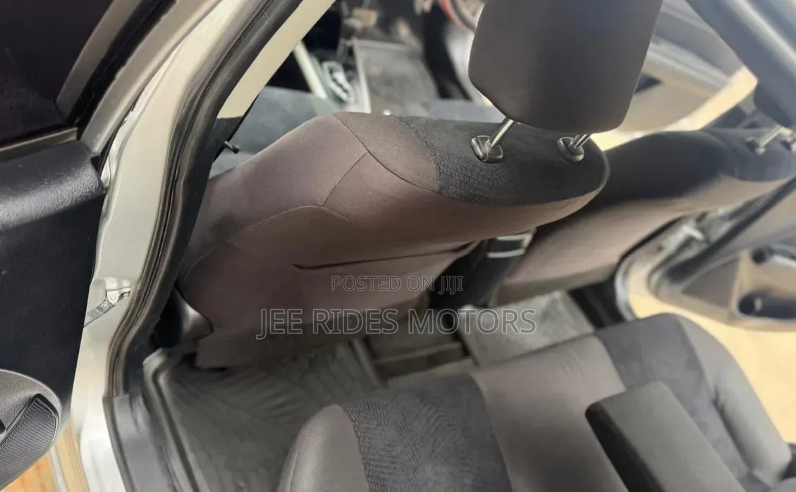 Toyota Corolla Fielder 2014