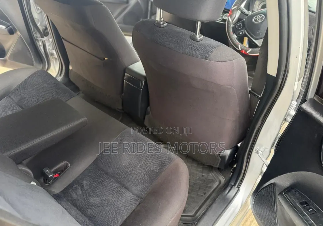 Toyota Corolla Fielder 2014