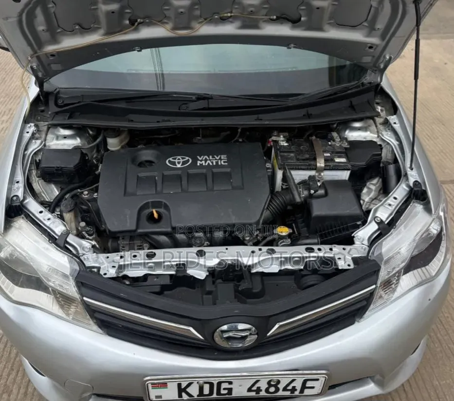 Toyota Corolla Fielder 2014