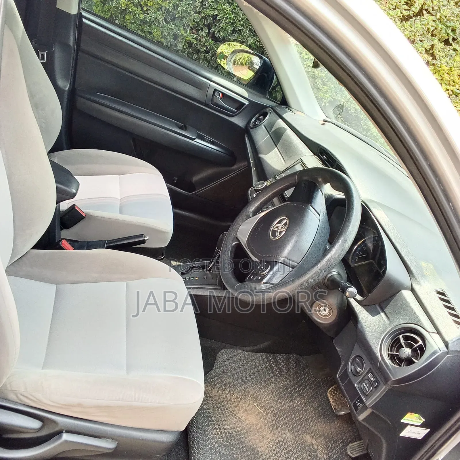 Toyota Axio 2016 Silver