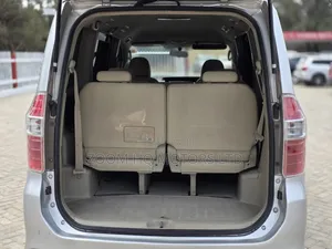 Toyota Noah 2009 Silver