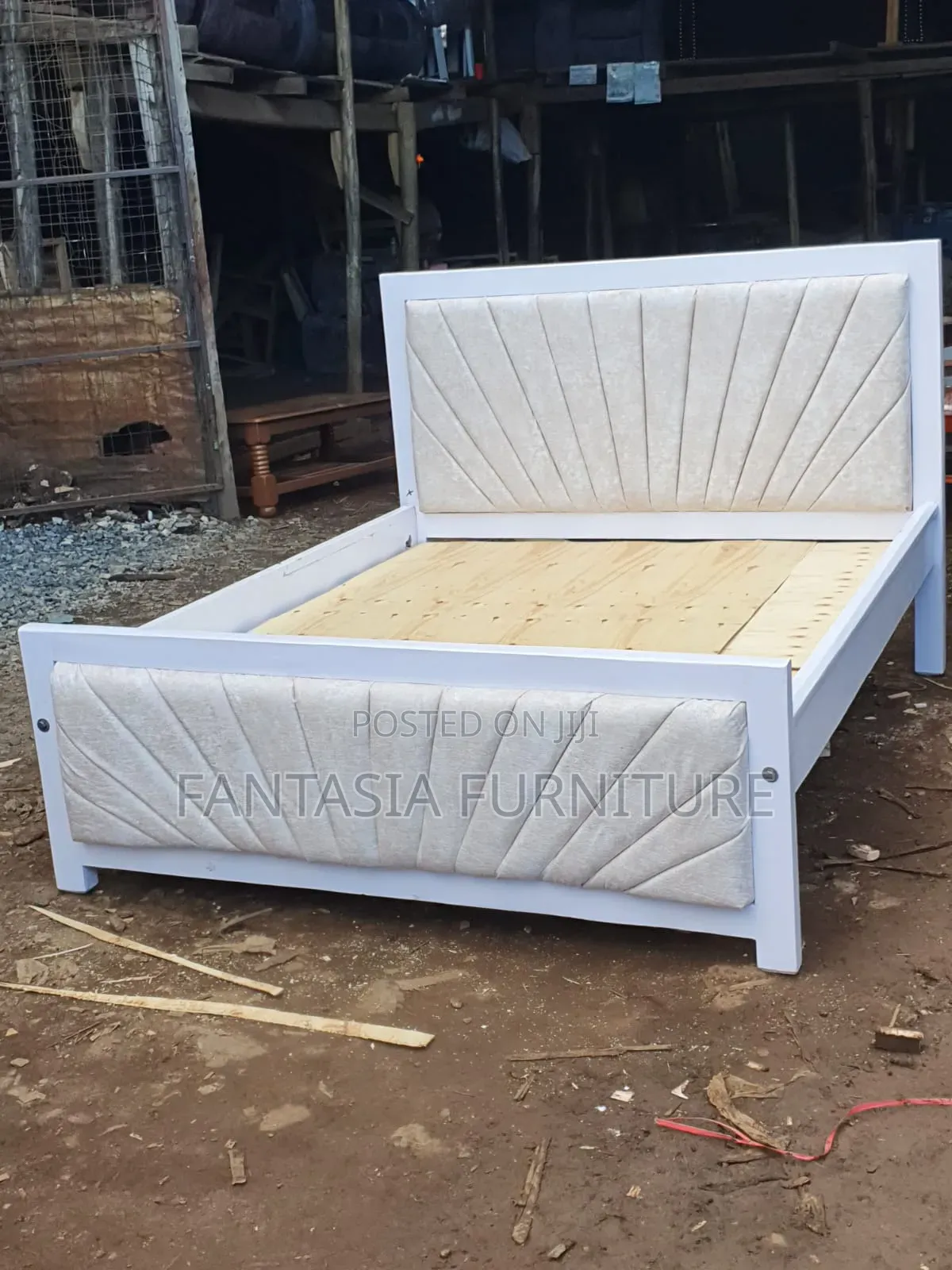 5x6 Trendy Mocket Bed: Free Delivery