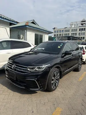 Volkswagen Tiguan 2.0T SEL Premium R-Line AWD 4MOTION 2019 Black