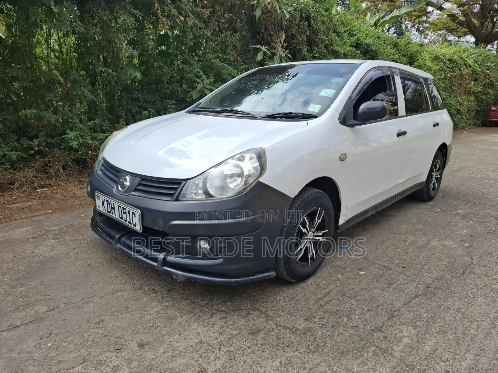Nissan Advan 2014 White