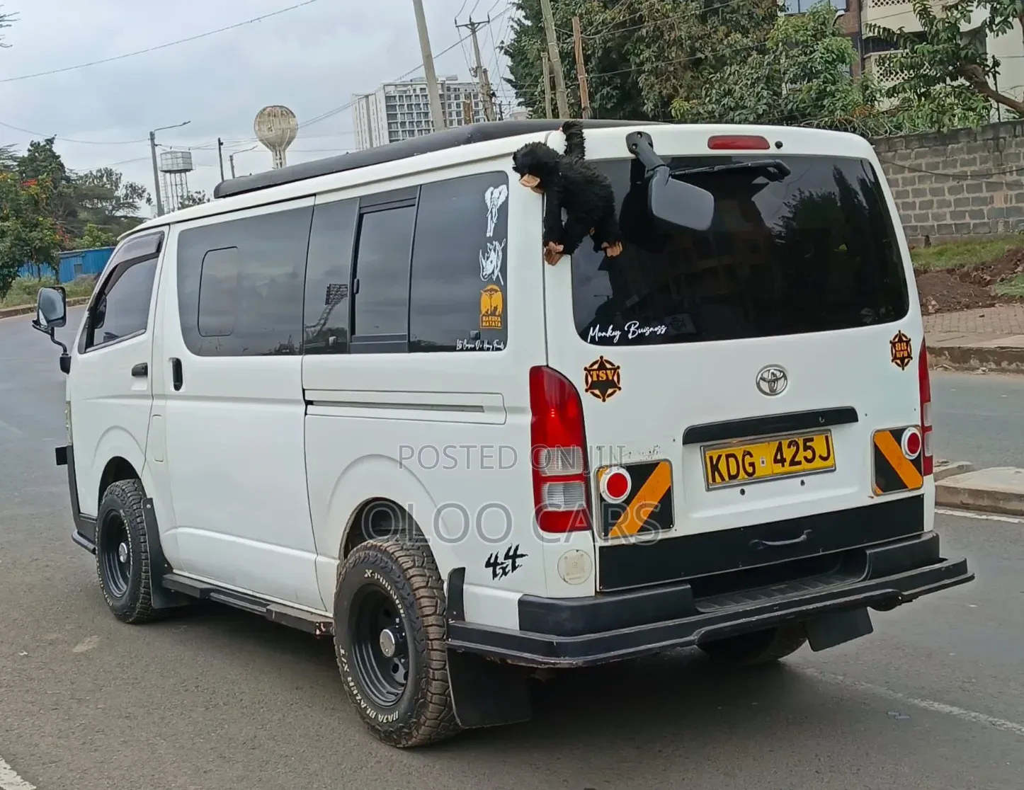 Toyota HiAce 2014 White
