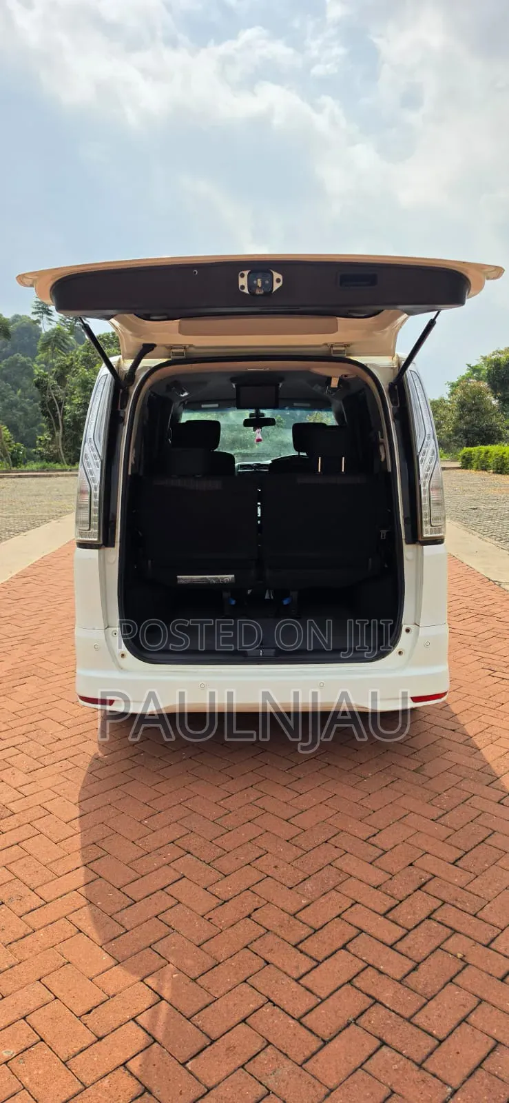 Nissan Serena 2016 White