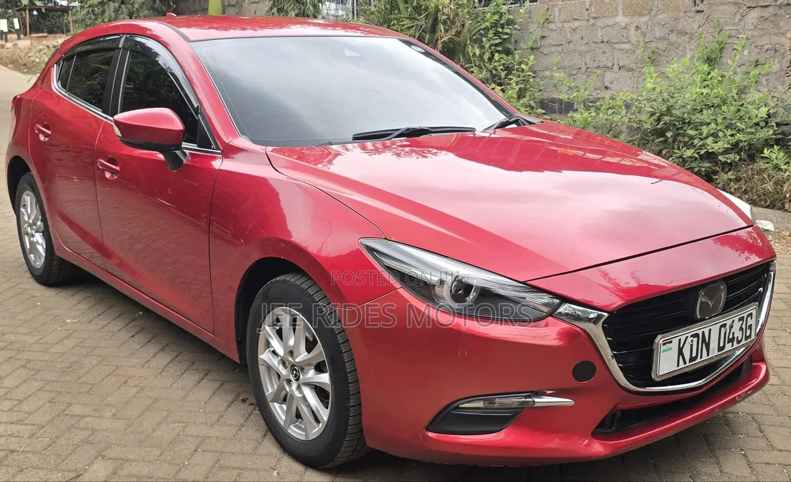Mazda Axela 2017 Red
