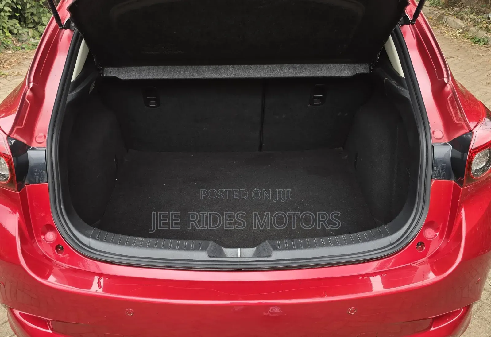 Mazda Axela 2017 Red