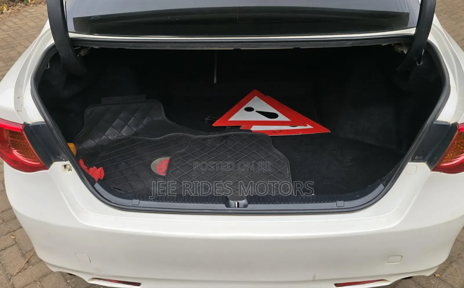 Toyota Crown 2012 Pearl