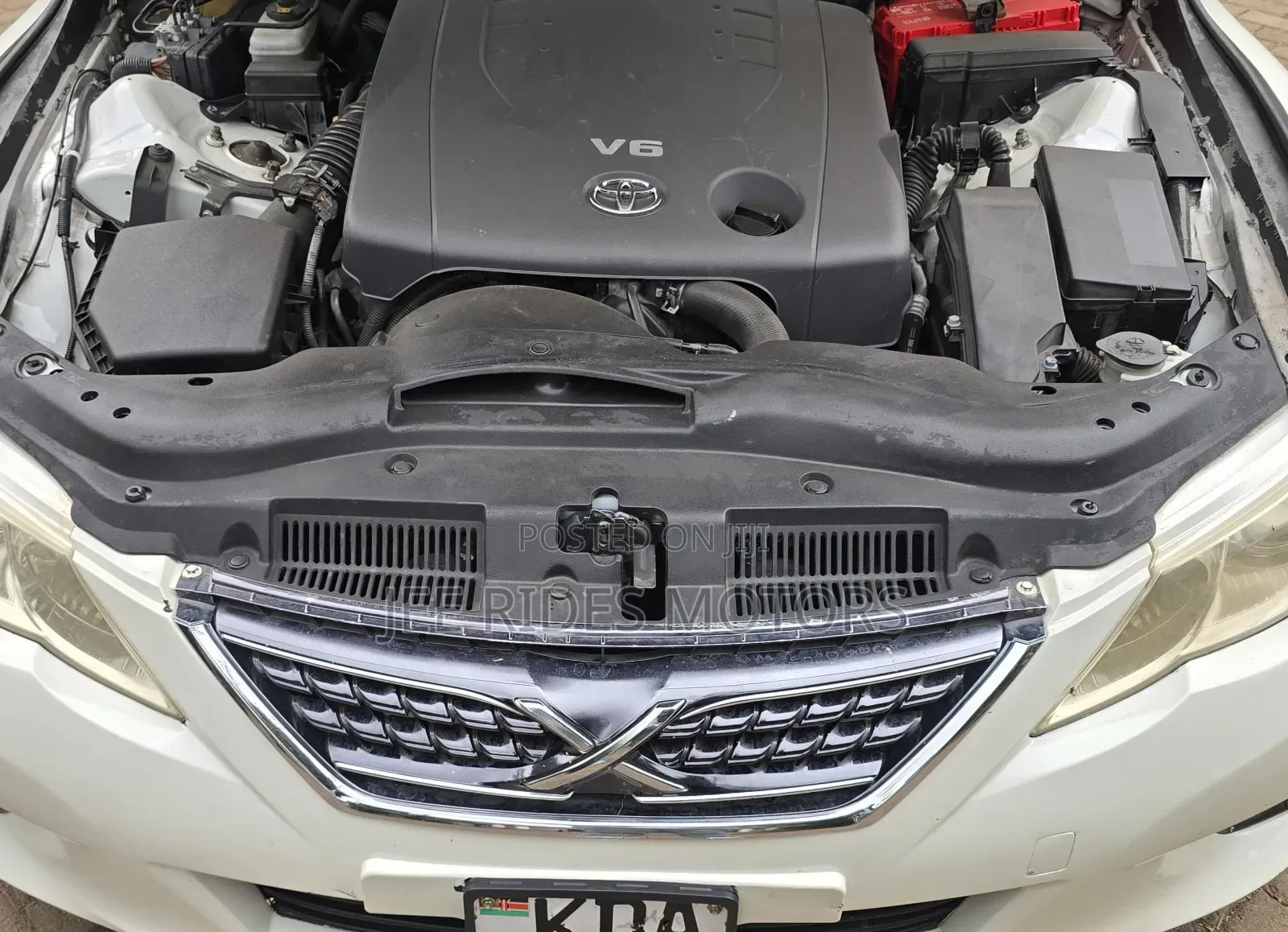 Toyota Crown 2012 Pearl