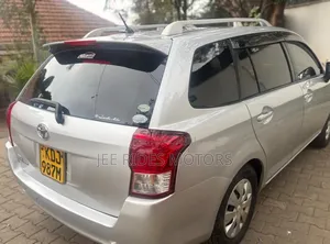 Toyota Corolla Fielder 2015