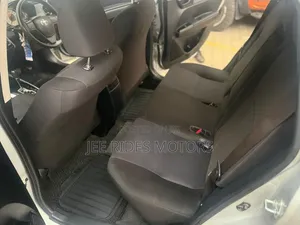 Toyota Corolla Fielder 2015