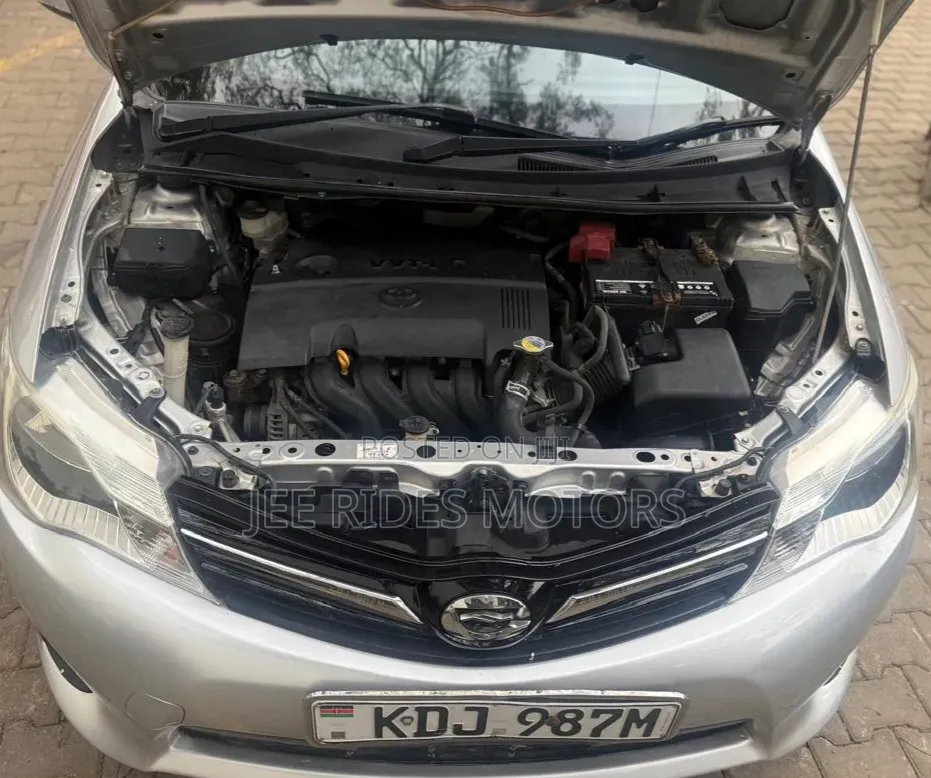Toyota Corolla Fielder 2015