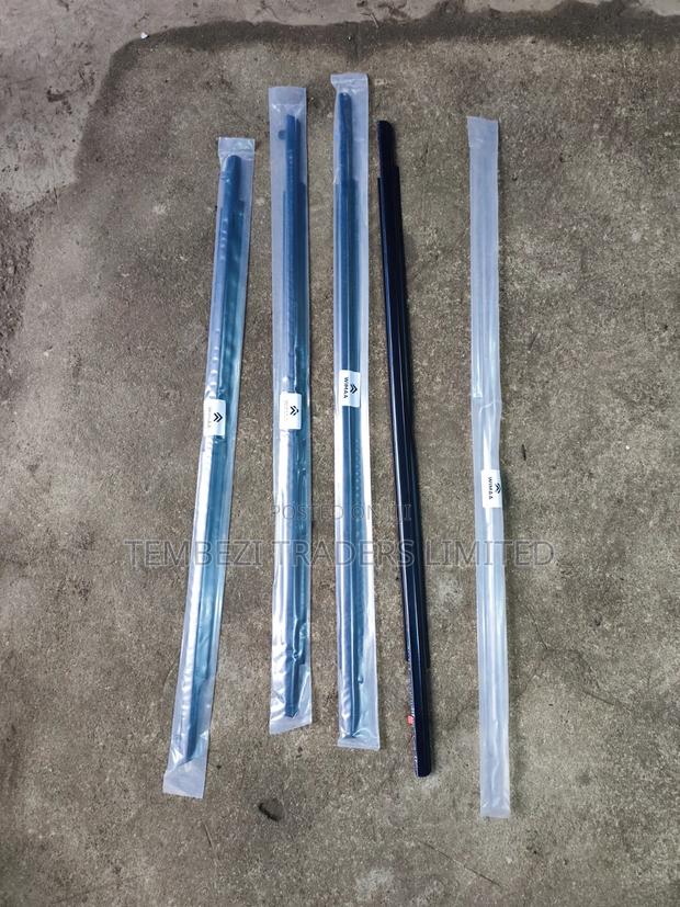 Weather Strips Toyota Noah / Voxy - main view