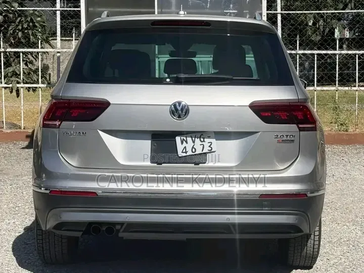 Volkswagen Tiguan 2019 Silver