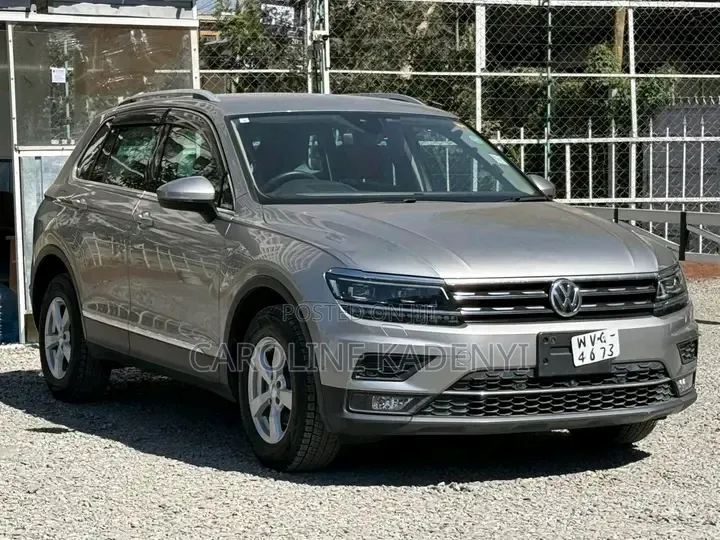 Volkswagen Tiguan 2019 Silver