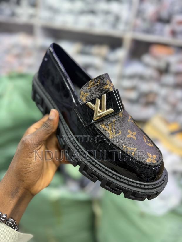 Lv Louis Vuitton Smart Casuals Dress Shoes