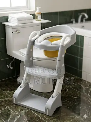 Kids Adjustable 3-in-1 Potty Training Set.( With a Potty )