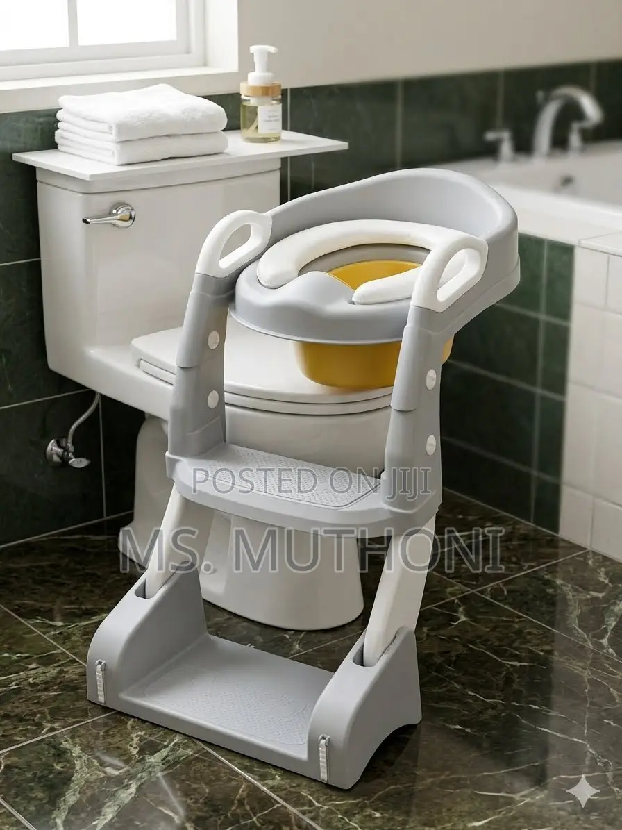 Kids Adjustable 3-in-1 Potty Training Set.( With a Potty )