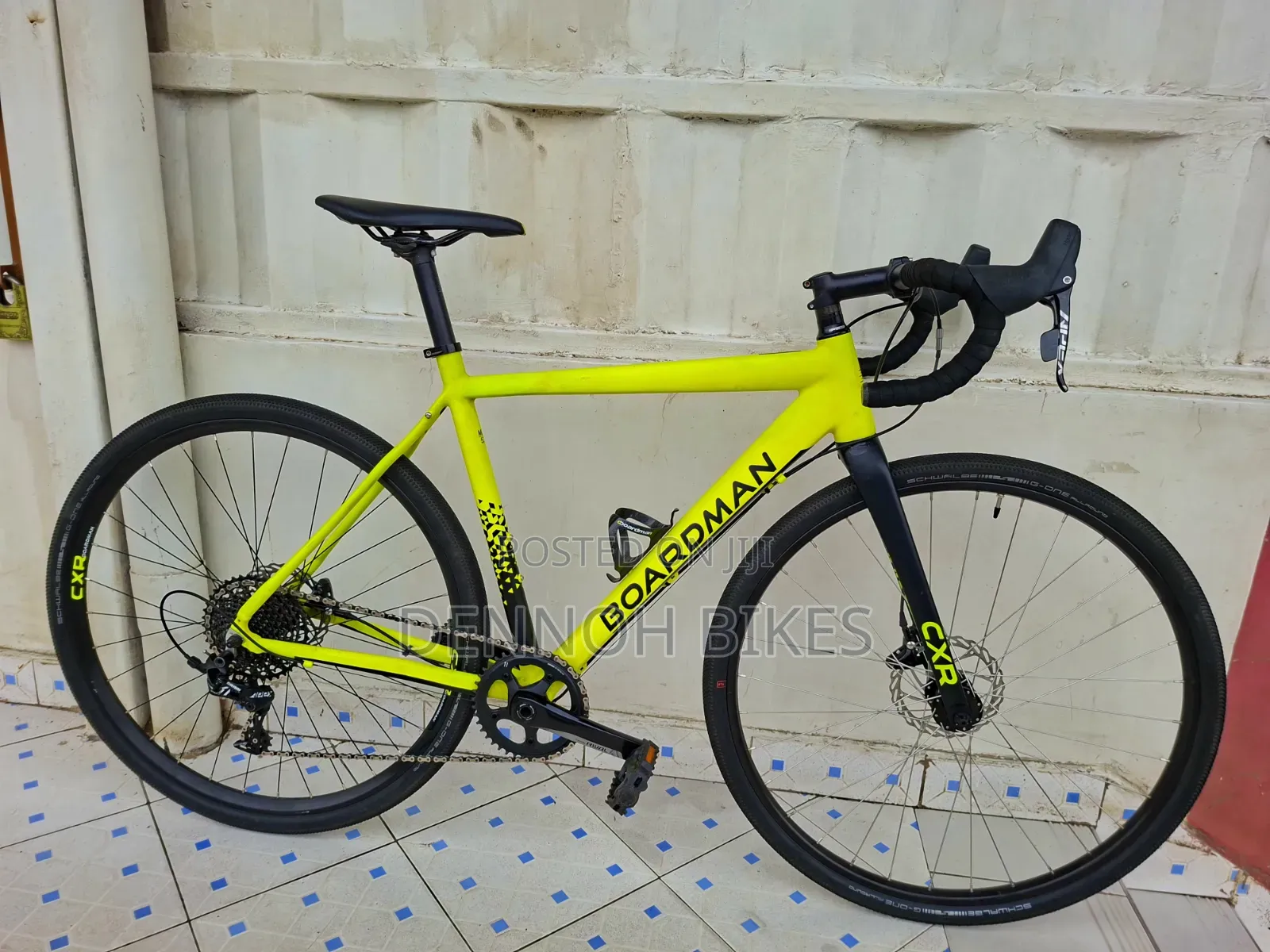Boardman CXR 8.9 Gravel Bike