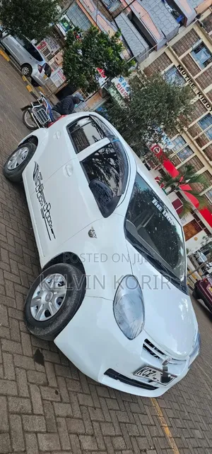 Toyota Passo 1.0 AWD 2013 White