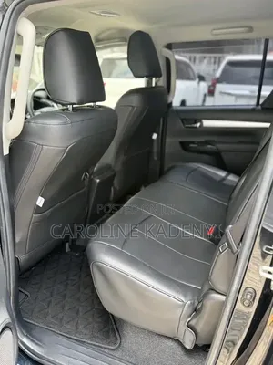Toyota Hilux 2021 Black