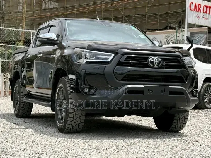 Toyota Hilux 2021 Black