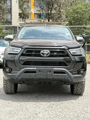 Toyota Hilux 2021 Black