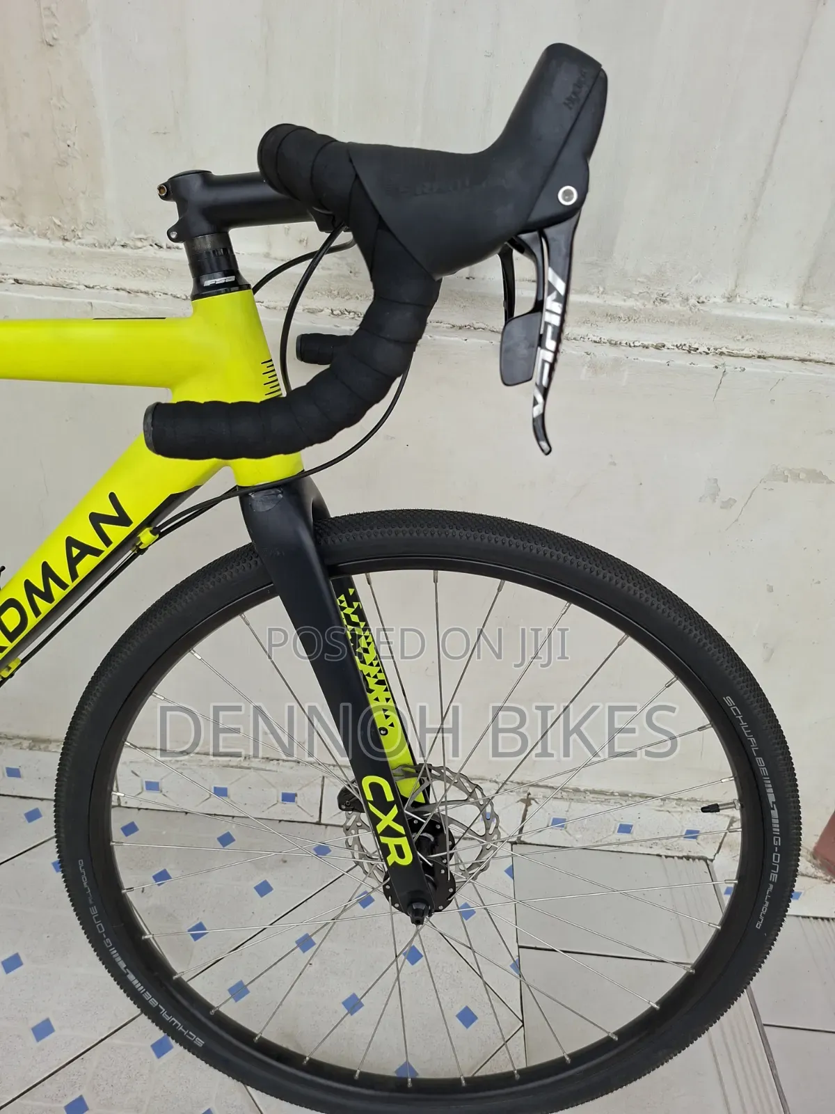 Boardman CXR 8.9 Gravel Bike