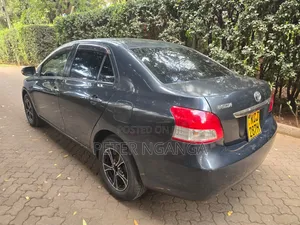 Toyota Belta 2009 Gray