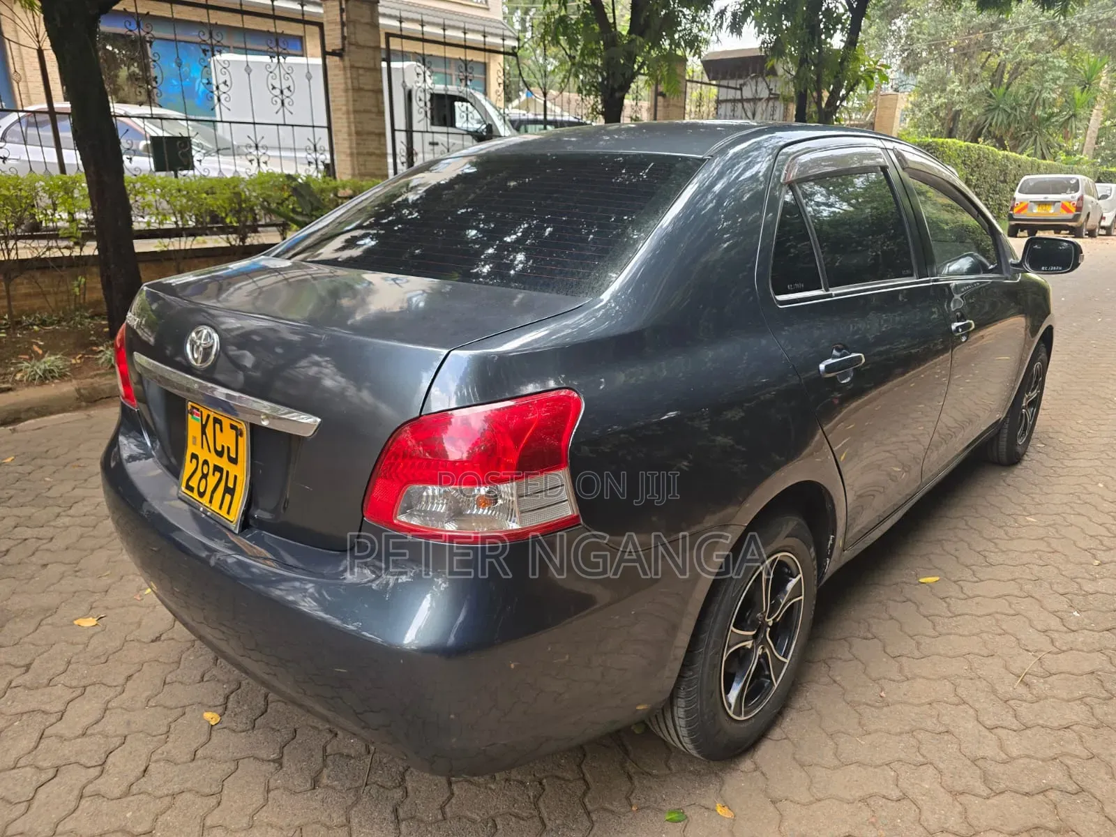 Toyota Belta 2009 Gray