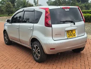 Nissan Note 2011 Silver