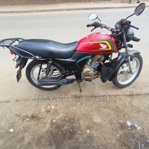 Honda CB 2022 Red