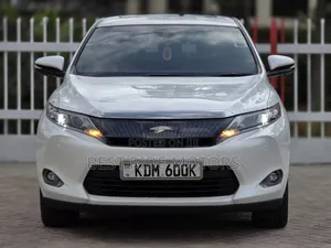 Toyota Harrier 2.0 2016 Off white