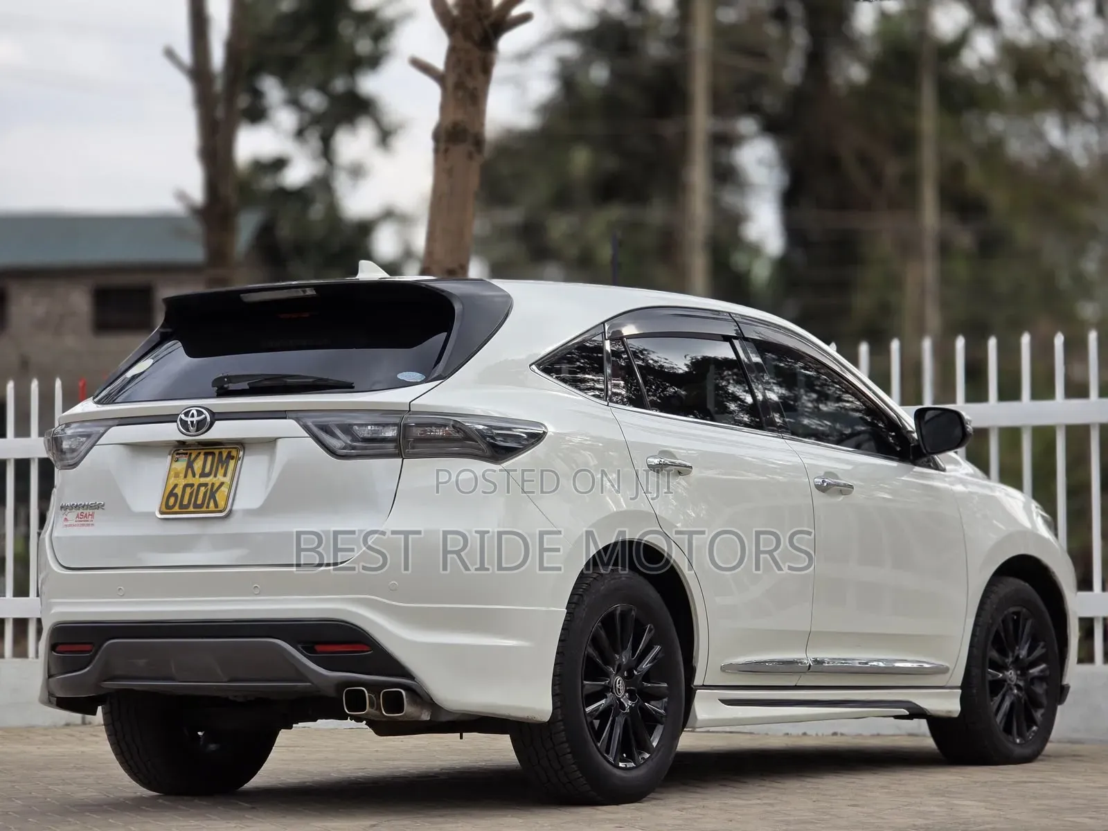 Toyota Harrier 2.0 2016 Off white