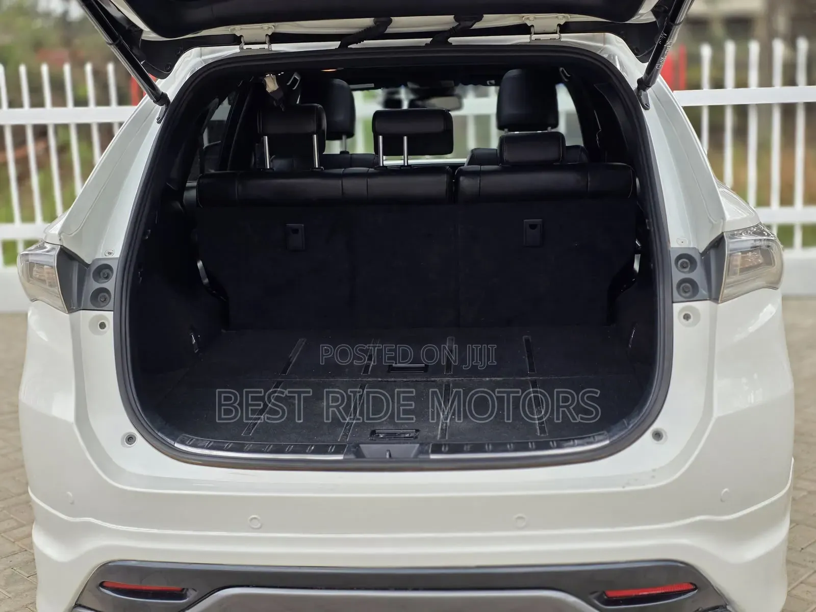 Toyota Harrier 2.0 2016 Off white