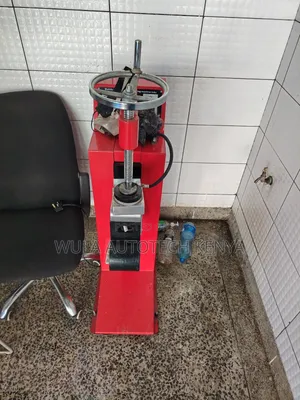 Strong Hydraulic System Sunshine Italy Tyre Vulcanizer Machine