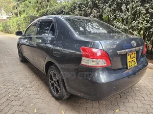 Toyota Belta 2009 Gray