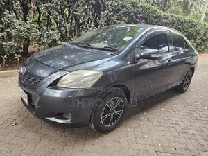 Toyota Belta 2009 Gray