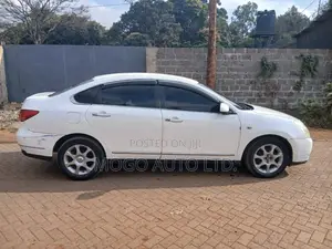 Nissan Bluebird 2009 White