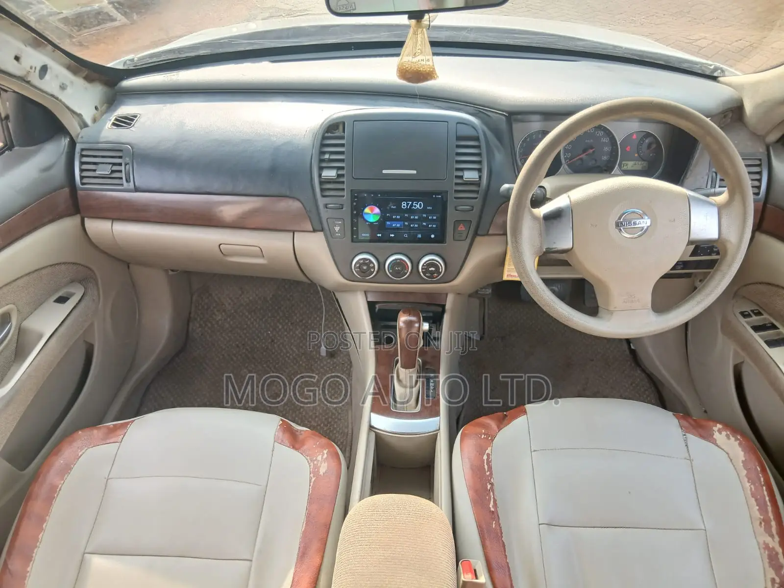 Nissan Bluebird 2009 White