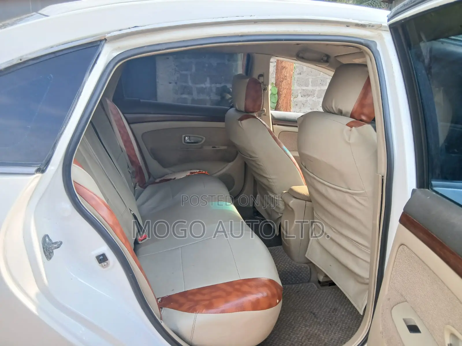 Nissan Bluebird 2009 White